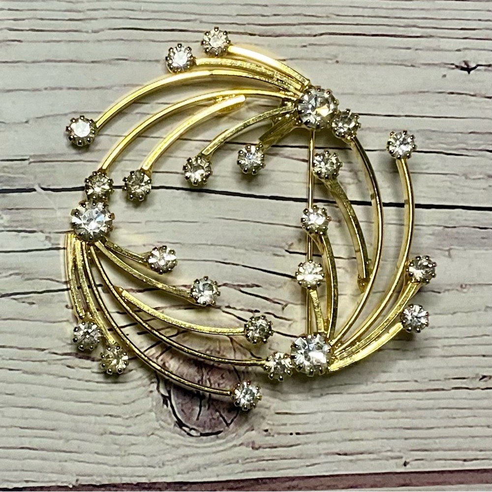 Vintage Gold Tone Bird’s Nest Swirl Brooch with Clear Rhinestones